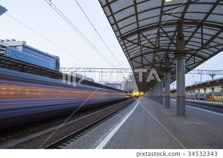 Train on Kiyevskaya railway station.Moscow, Russia 34532343