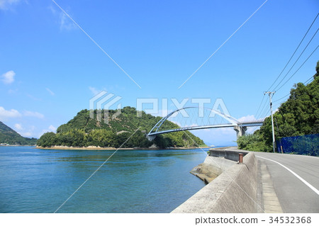 從Tobishima Kaido Okamurajima看到的Okamura Ohashi Ehime 34532368