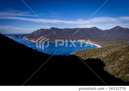 Wineglass Bay Lookout: Beautiful Beach on East 34532776