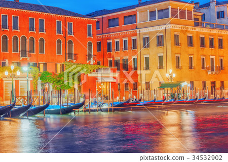 Views of the most beautiful canal of Venice . 34532902