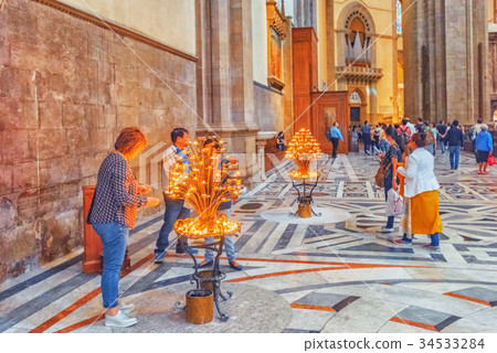 FLORENCE, ITALY- MAY 14, 2017 34533284