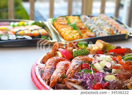 Hors d'oeuvre  34536222