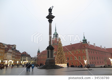 Warsaw Old Town in December (The old street of Warszawa) 34538780