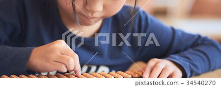 Elementary school student abacus classroom Elementary school student abacus classroom 34540270