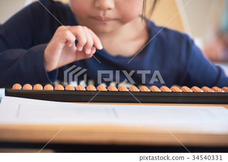 Elementary school student abacus classroom Elementary school student abacus classroom 34540331