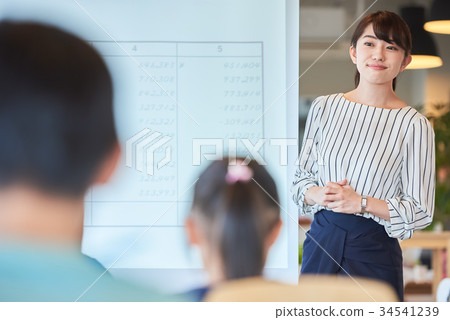 Elementary school student abacus classroom 34541239