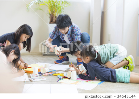 小學生保育 小學生保育 34543144