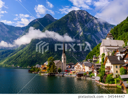 Scenic picture-postcard view of famous historic Scenic picture-postcard view of famous historic 34544447