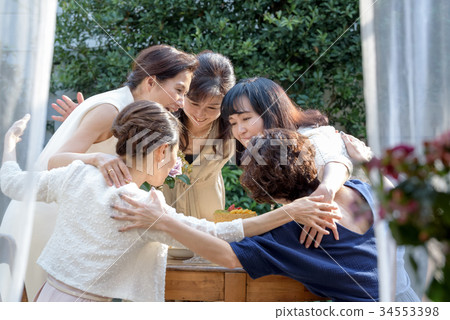 Madam-Tea Party Madam-Tea Party 34553398