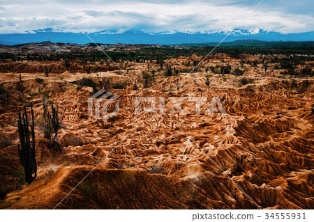 Mountains desert 34555931