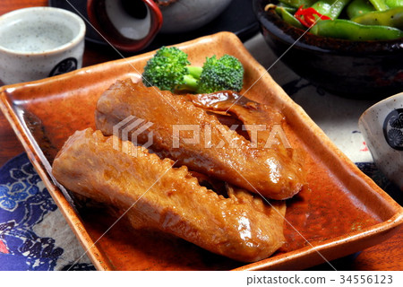 Cooked duck wings Cooked duck wings 34556123