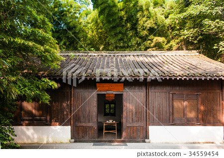 Old Chinese style country house 34559454