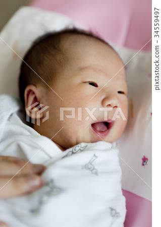 Hand, newborn, baby, baby 34559497