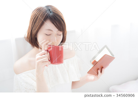 Lifestyle women 34560906