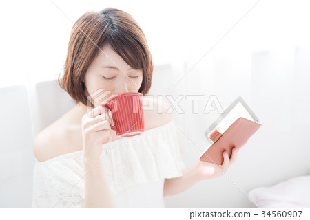 Lifestyle women 34560907