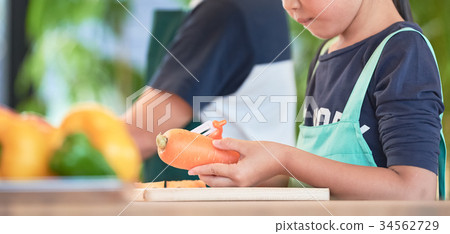 Primary school children cooking classroom Primary school children cooking classroom 34562729