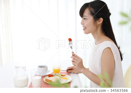 Tasty breakfast Tasty breakfast 34563566