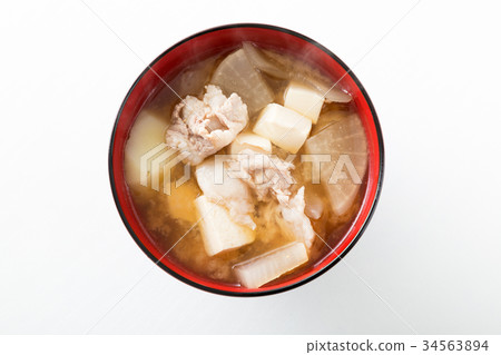 Miso soup with pork and vegetables  34563894