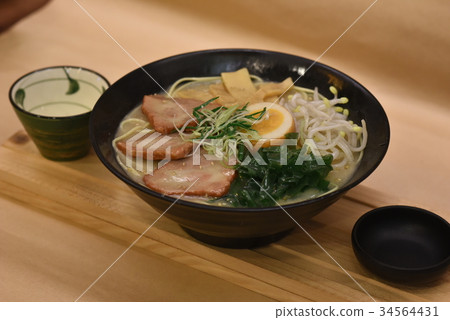 Japanese ramen risotto with rice bran 34564431