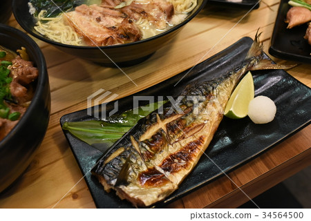 日式拉麵丼飯烤物 34564500
