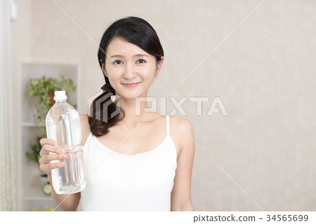 女人補水 34565699
