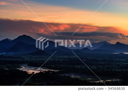 Amazing sunset viewed from rock fortress Sigiriya Amazing sunset viewed from rock fortress Sigiriya 34568630