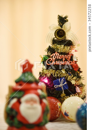 Christmas tree and Santa Claus Christmas tree and Santa Claus 34572258