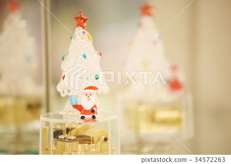 Mini Santa's Christmas Tree Mini Santa's Christmas Tree 34572263