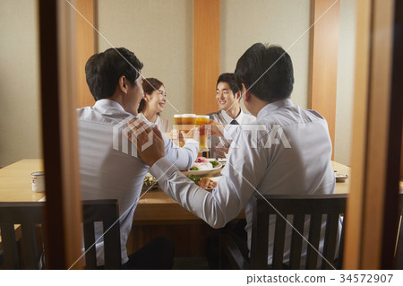 New employee, restaurant, business 34572907