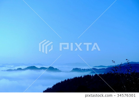 Cloud sea scenery by morning mist of Kamogawa Ikedacho Hirotsu Cloud sea scenery by morning mist of Kamogawa Ikedacho Hirotsu 34576301