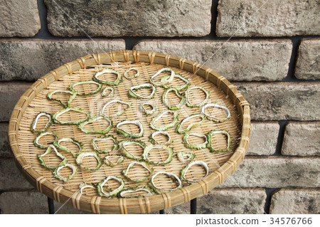 曬乾的苦瓜 34576766