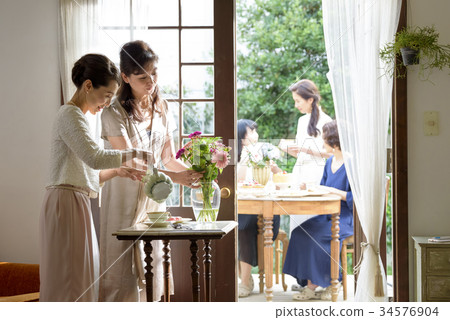 Madam-Tea Party 34576904
