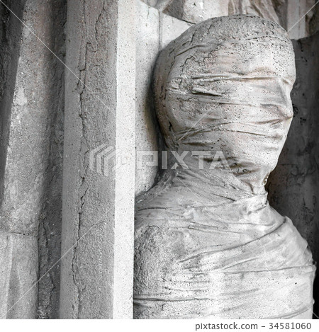 Stone mummy 34581060