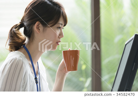 女性商務Deskwork 34582470