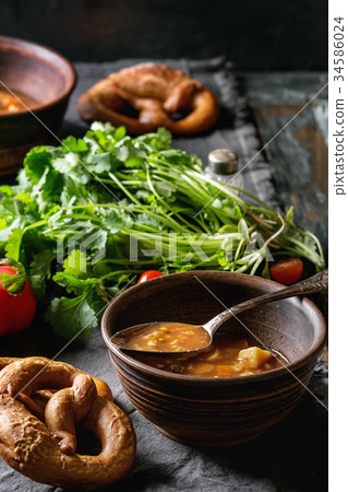 Carrot tomato pea soup Carrot tomato pea soup 34586024