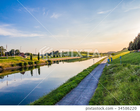 Cultural landscape of the Center Canal 34586220