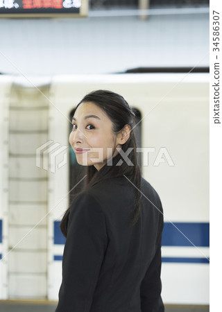 一個女人的生意 一個女人的生意 34586307