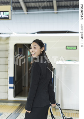 一個女人的生意 一個女人的生意 34586308