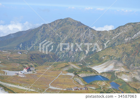 Take a tour of Murodo and Mt. Dainichi while climbing Tateyama Yuzan 34587063