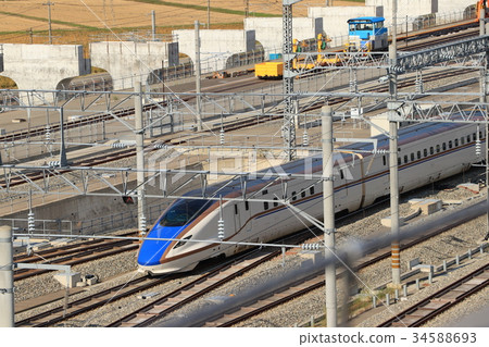 “Kagayaki”進入基地，取自北陸新幹線白山汽車基地辦公樓的屋頂 34588693