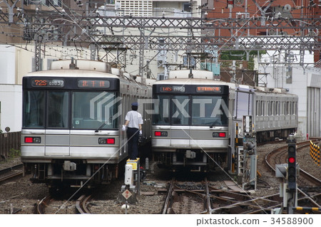 東京地鐵日比谷線03列車已轉移到各個地方 34588900