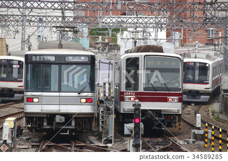 [H] Hibiya Line 03 / Tobu 20000 34589285