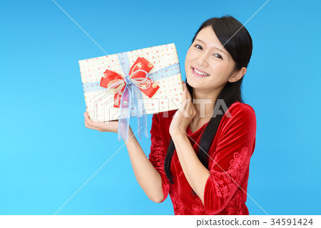 有禮物的女人 有禮物的女人 34591424