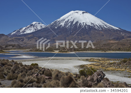 Volcanoes on the Altiplano Volcanoes on the Altiplano 34594201