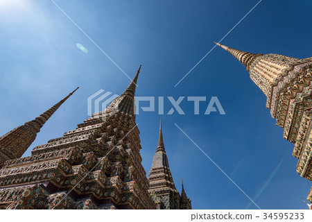 Wat Pho寺廟尖頂在曼谷,泰國 Wat Pho寺廟尖頂在曼谷,泰國 34595233