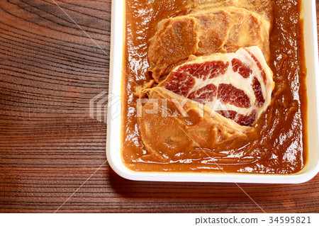 豬肉味噌泡菜 豬肉味噌泡菜 34595821