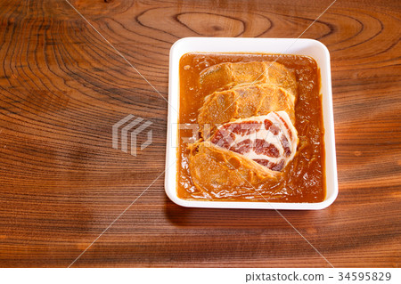 豬肉味噌泡菜 豬肉味噌泡菜 34595829