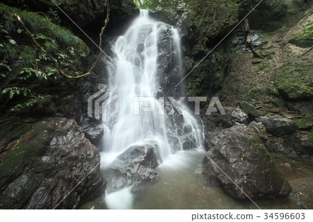 Okuda Rain Falls 34596603