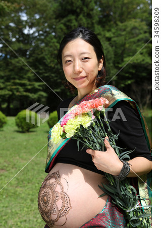 Maternity body art Maternity body art 34598209