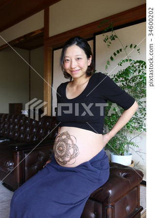 Maternity body art 34600202